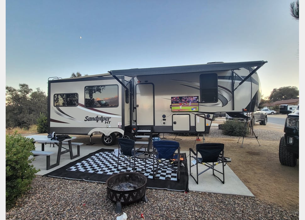 Fifth Wheel rentals in Oakdale