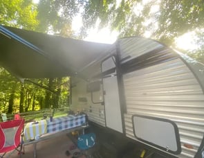 EAST TO WEST Silver Lake LE 1700BHLE