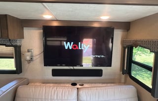 Hurricane 34R: DreamMaker.  Satellite TV