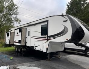 Heartland Sundance 3700RLB