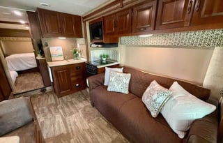 Forest River Sunseeker ***Bunks*** (BRFL 1873)