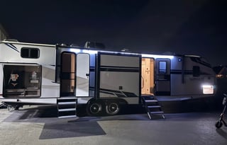 2021 CrossRoads RV Sunset Trail SS331BH