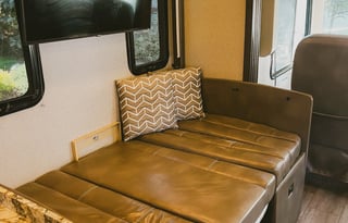 2019 Freedom Traveler—Spacious Family RV