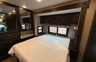 "Princess Leia - Defender of Freedom" Odyssey 27U