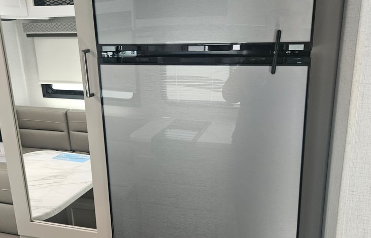 Large capacity Fridge