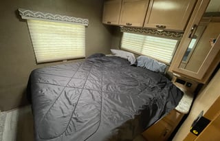 2019 Thor Daybreak 30DB Class C Super Comfortable!