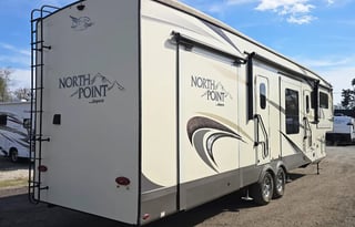 2018 Jayco North Point 381FLWS