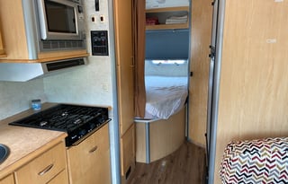 Abbey73 Adventure Winnebago View 23J Sleeps 5