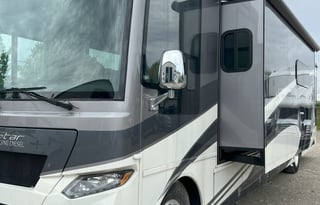 2021 Newmar Canyon Star 3927