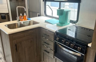 2023 33ft Travel Trailer. We deliver and set up