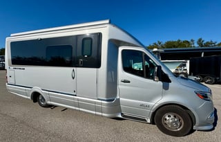 2024!! Airstream Atlas Luxury Dream Machine!