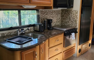 2015 Fleetwood Bounder(Delivery only)