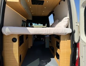 GeoTrek GeoTrek Sprinter Van