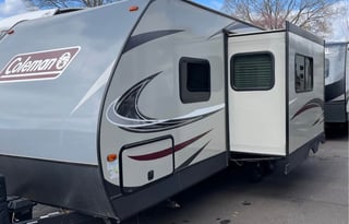 2019 Dutchmen RV Coleman Light 2405BH
