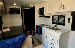 2024 Wayfinder GoPlay 26BH - Pet & Family Friendly