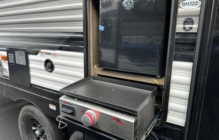 Freedom campers. Family and pet friendly