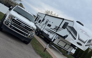 Loaded Luxury Toy Hauler Sleeps 8