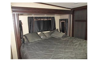 2016 Forest river Thunderbolt 425amp