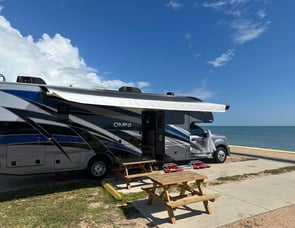 Thor Motor Coach Omni RB34