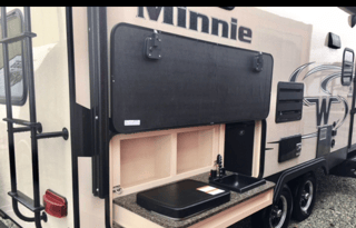 2019 Winnebago Industries Towables Minnie 2455BHS