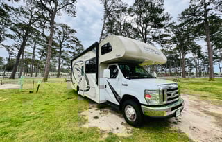 2018 28ft Thor Motor Coach Freedom Elite