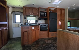 2013 Shasta RVs Revere 27BH