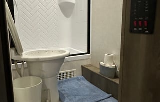 2022Forest River RV Surveyor Legend 240BHLE