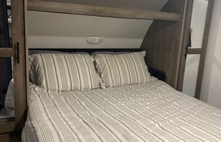 Mathews' Fam Home on Wheels