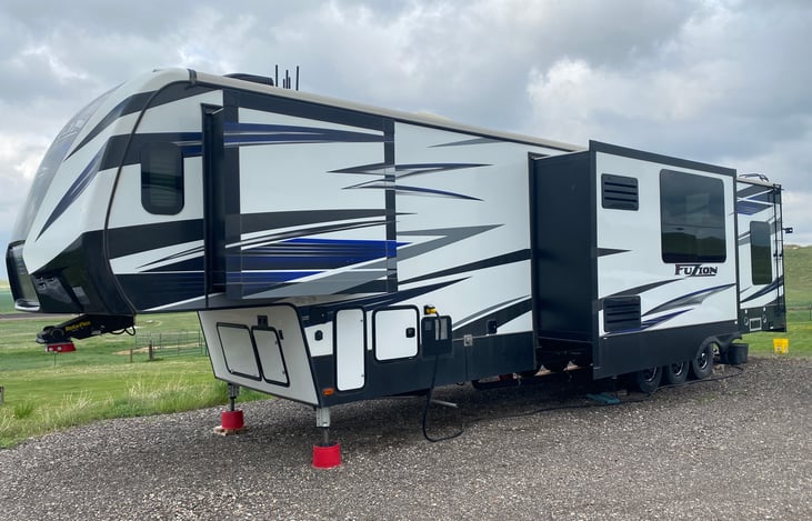 Jamal Rv J&M’s Toy Hauler Dream Home | RVshare
