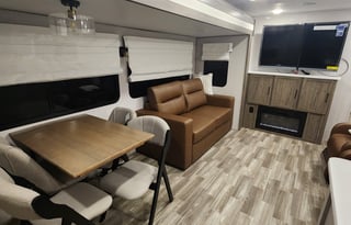 Vibe & Unwind | Spacious Luxury Camper