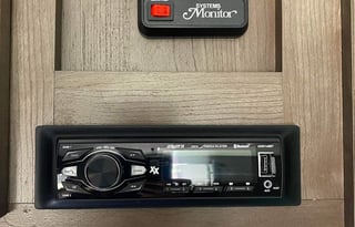 NO LIMITS! Easy tow! Sleeps 5! BUNKS!