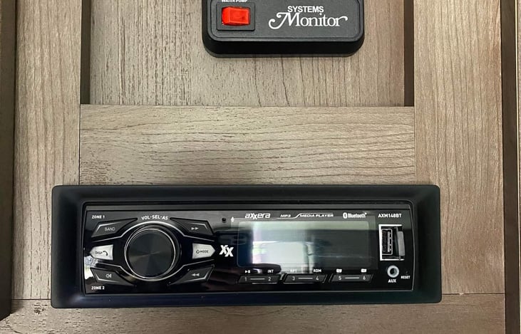 Bluetooth, usb, and 3.5