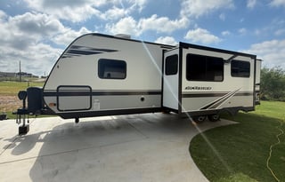 2021 Jayco Jay Feather 27BHB "Hale's Hideaway"