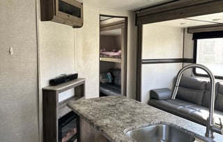 2021 Crossroads–Bunkhouse & Outdoor Kitchen-Slps 8