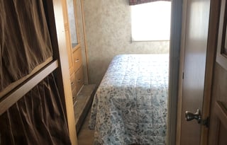 Alaskan Prospector 31J Winnebago.