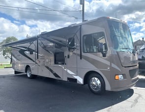 Winnebago Vista 35B
