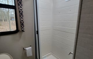 "Apollo" The Family Friendly Redhawk (sleeps 8)