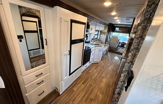 Renovated - WiFi, Pets, Jeep, Off-Grid, 24/7 Help