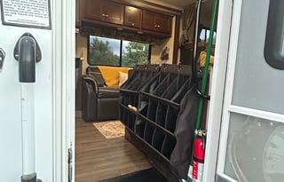 "Neverland" A family friendly 2017 Bunkhouse!