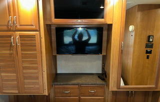 2015 Fleetwood RV Bounder 33C