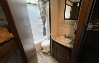 Spacious Clean New 29' Jayco Baja Travel Trailer