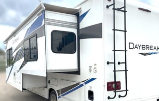 2020 Thor Motor Coach Daybreak 27DB