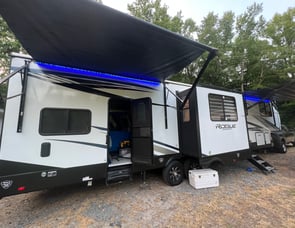 Forest River RV Vengeance Rogue Armored VGF351G2