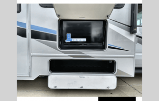 Fully Stocked, Sleeps 8, Super Clean & Comfy!