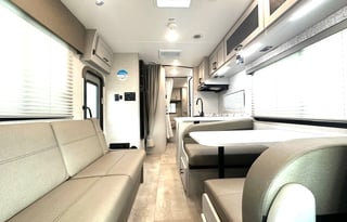 2025 BRAND NEW TOP RATE  FreeLander 27QB CHEV 4500