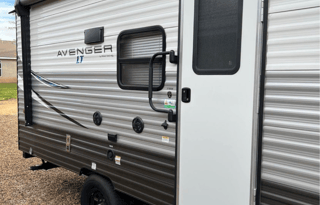 2021 Prime Time RV Avenger 17bhs