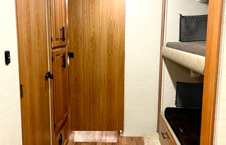 Group-Friendly Jayco Greyhawk Bunk Floorplan