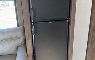 Nice and Ready to camp - with large bathroom!