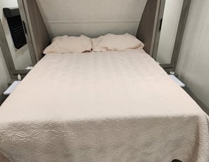 Dutchmen RV Coleman Light 1855RB