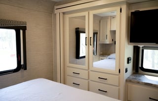 BRAND NEW Family Friendly Class A RV, Sleeps 8